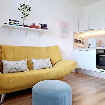 Yellow Sofa Bratislava Exterior photo