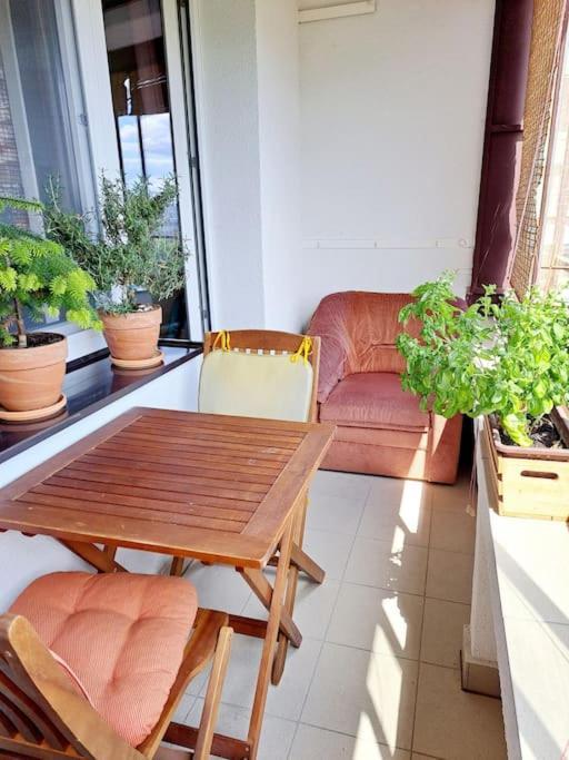 Yellow Sofa Apartment Bratislava
